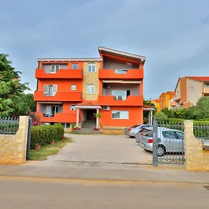  Apartament L&l